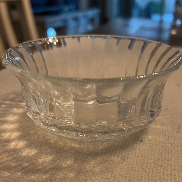 Vintage faceted Nappy Berry Bowl - Picture 2 of 2